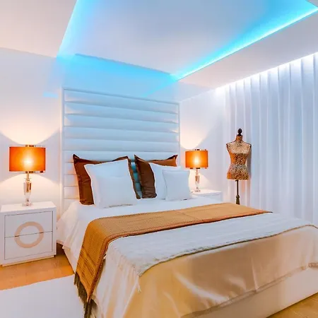 Gold - Luxurious - Sea View Apartment
