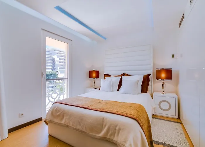 Gold - Luxurious - Sea View
