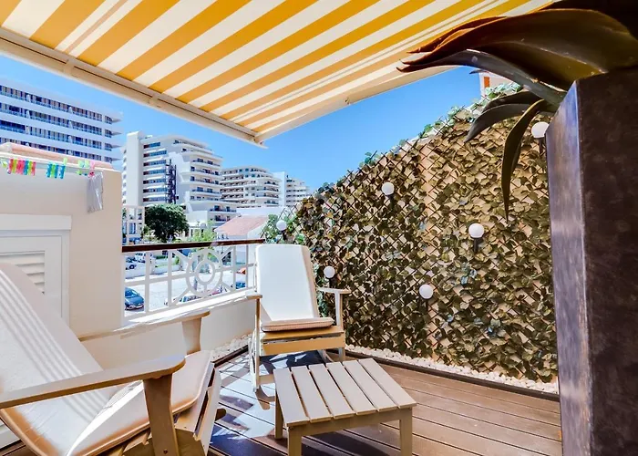 Gold - Luxurious - Sea View 维拉摩拉