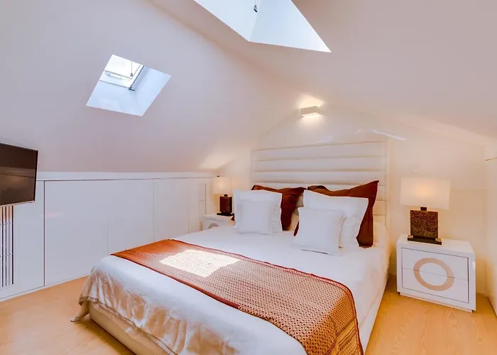 Gold - Luxurious - Sea View *