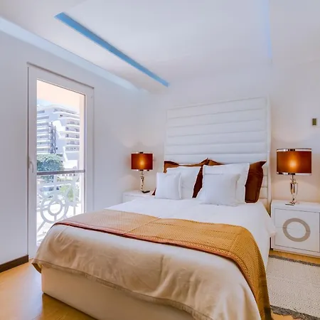 Gold - Luxurious - Sea View