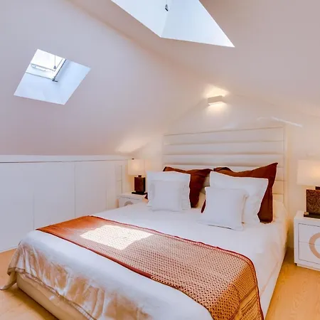 Gold - Luxurious - Sea View *